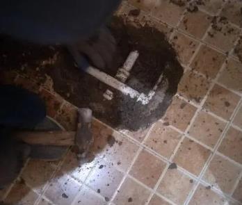 双滦卫生间漏水维修公司为您分享下卫生间渗水如何处理及注意事项